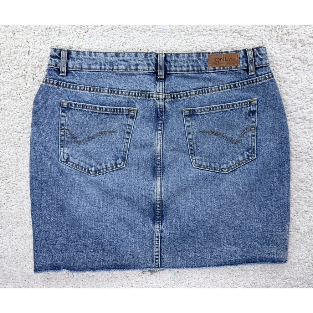ONLY Denim Mini Skirt Womens 40 Light‎ Blue Excellent Distressed Frayed Hem